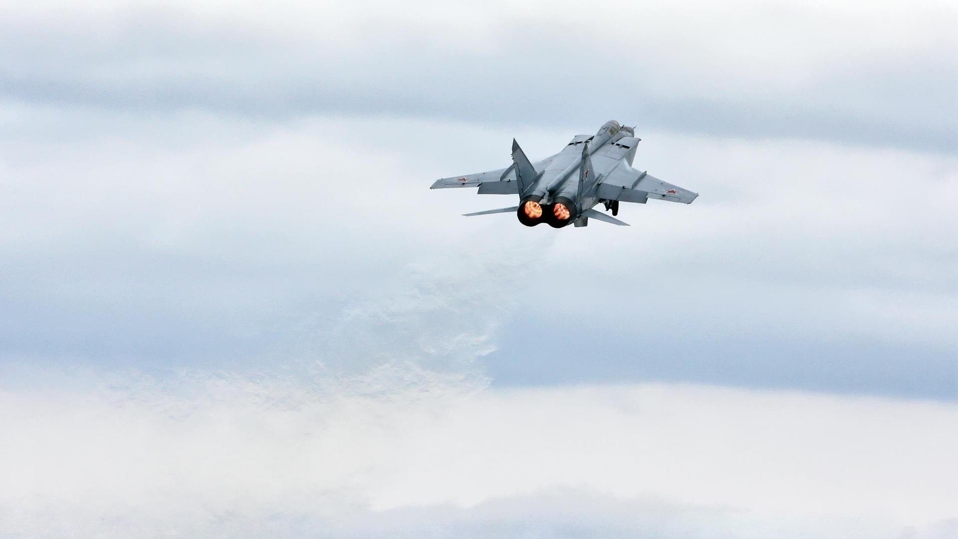 开云-东方的叹息与德国的咆哮，当尼日利亚的决胜局遇见穆勒的接管时刻