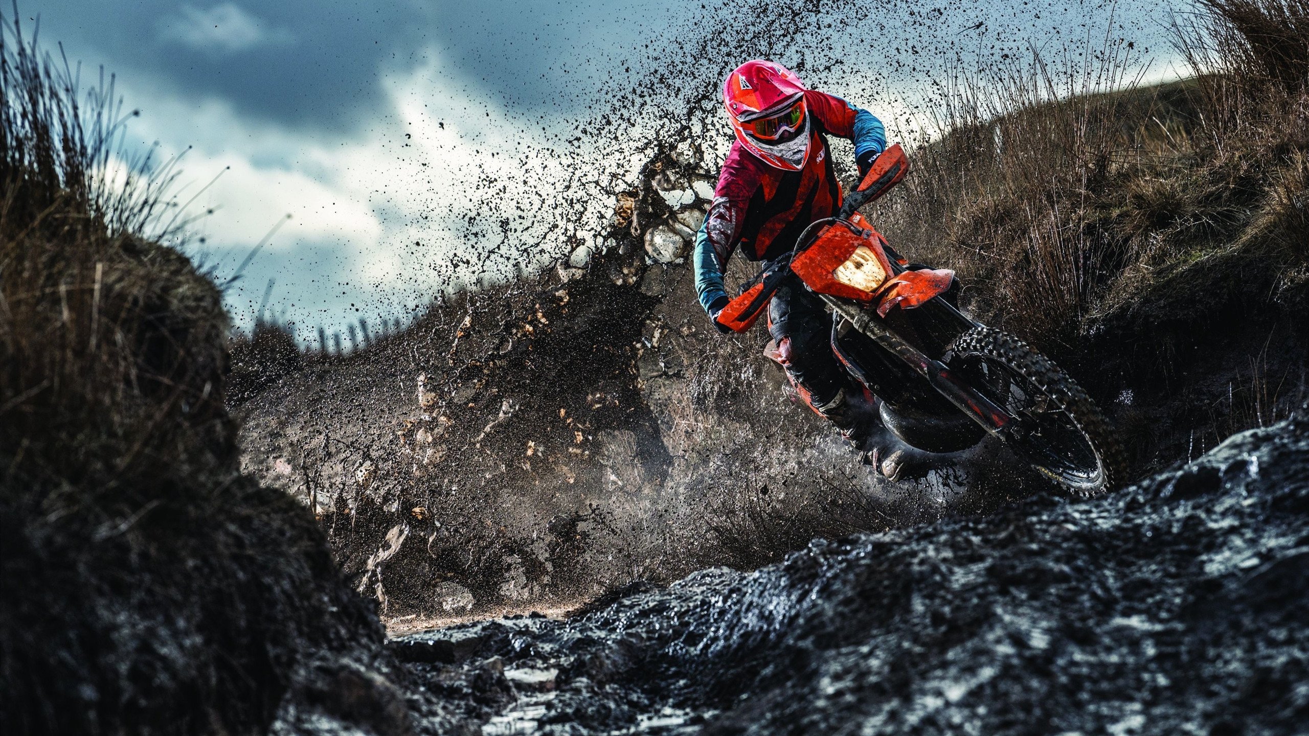 绝杀时刻！马里补时惊天逆转洪都拉斯，莱万化身防守铁闸锁死对手